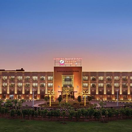 Ramada Encore By Wyndham Statue Of Unity Kevadia Exterior foto